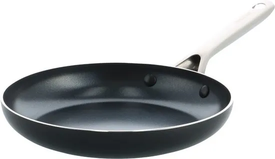 Kochstar Nacht Keramische Koekenpan - 30cm - PFAS-vrij - Inductie koekenpan - Inductie pan - Vaatwasserbestendig - Ovenbestendig tot 200° C - Keramische anti-aanbaklaag - RVS handgreep - RVS rand - Zwart