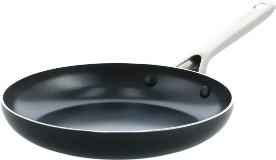 Kochstar Nacht Keramische Koekenpan - 24cm - PFAS-vrij - Inductie koekenpan - Inductie pan - Vaatwasserbestendig - Ovenbestendig tot 200° C - Keramische anti-aanbaklaag - RVS handgreep - RVS rand - Zwart