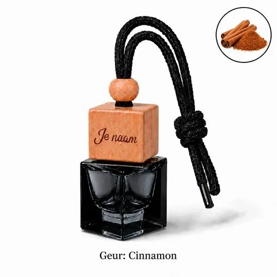 Autoparfum (met eigen naam) - Cinnamon - Huisparfum - Toiletparfum - Laser gegraveerd - Hanger met koord - 8 ml inhoud