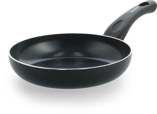 Kochstar Essenz Zwart Keramische Koekenpan - 20cm - PFAS-vrij - Inductie koekenpan - Inductie pan - Keramische anti-aanbaklaag - Koelgreep - Ovenbestendig tot 130° C - Zwart